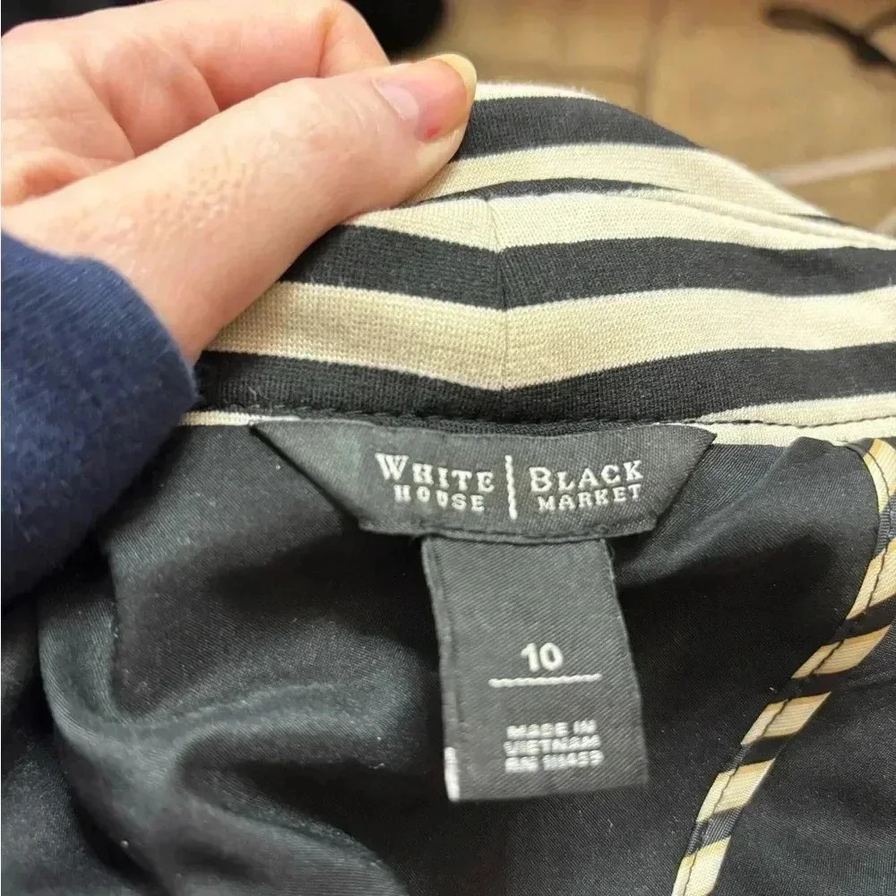 White House Black Market cream and black striped fitted jacket. Size 10. - Picture 8 of 9